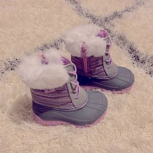 OshKosh Snow Boots Size 4